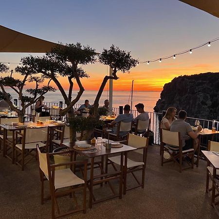 Отель Club Menorca - Solo Adultos Cala En Porter  Экстерьер фото